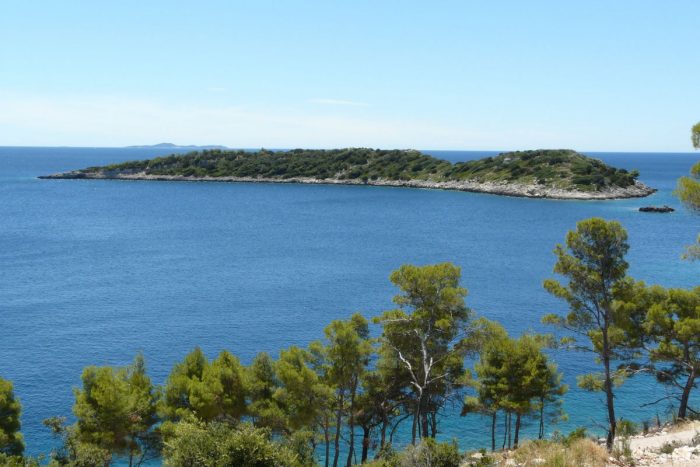visit islets near grscica from villa jakas